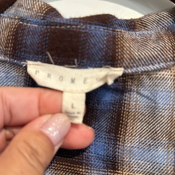Vici two tone plaid button down - Picture 5 of 5
